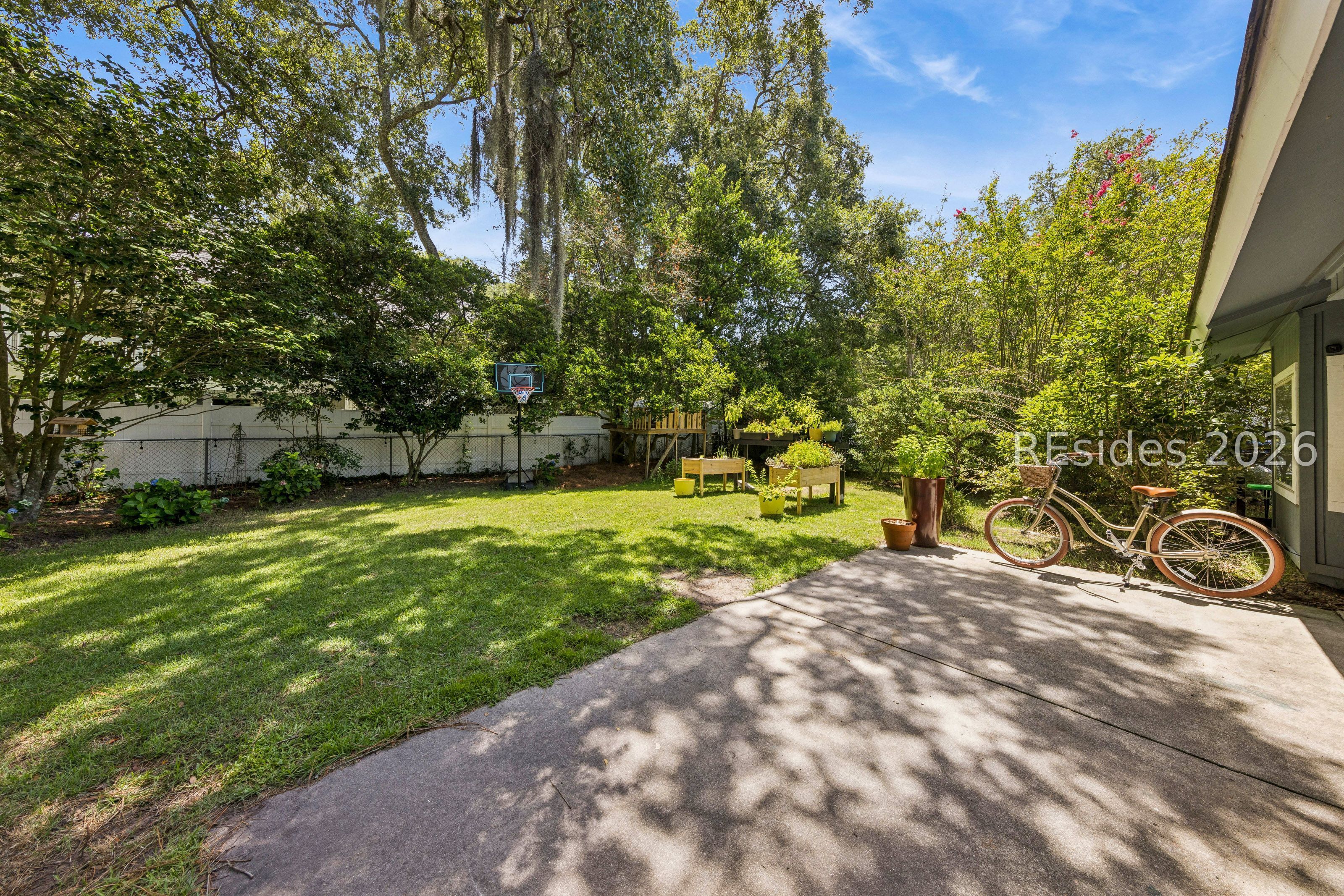 10 Camellia Street