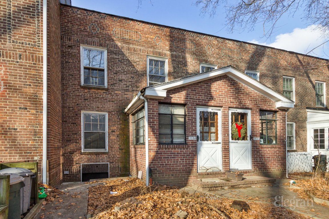 39-82 45th Street Building
