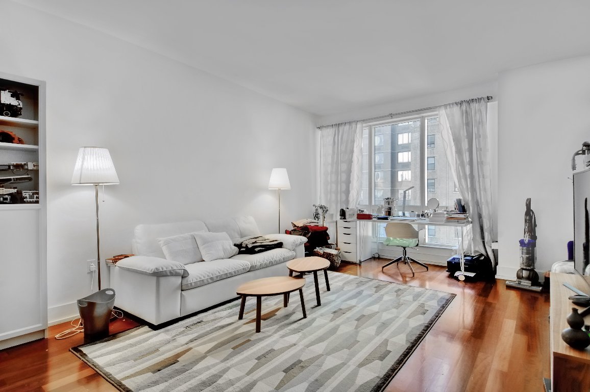 350 W 42nd Street 12-E
