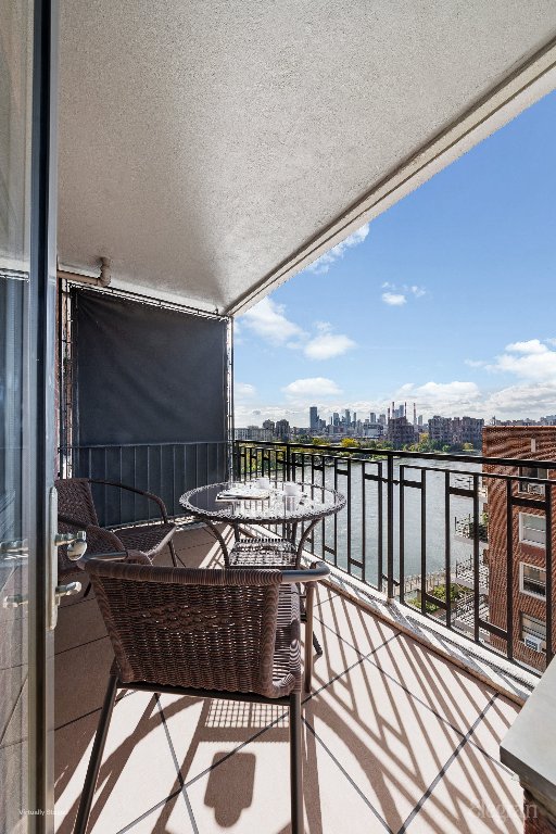 45 E End Avenue 14-E