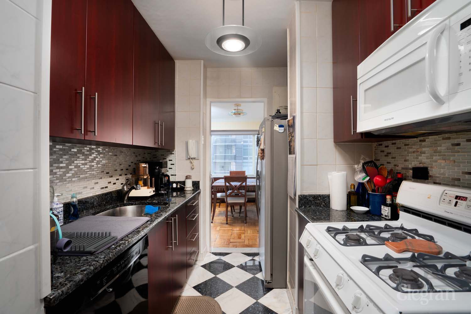 166 E 63rd Street 10-F