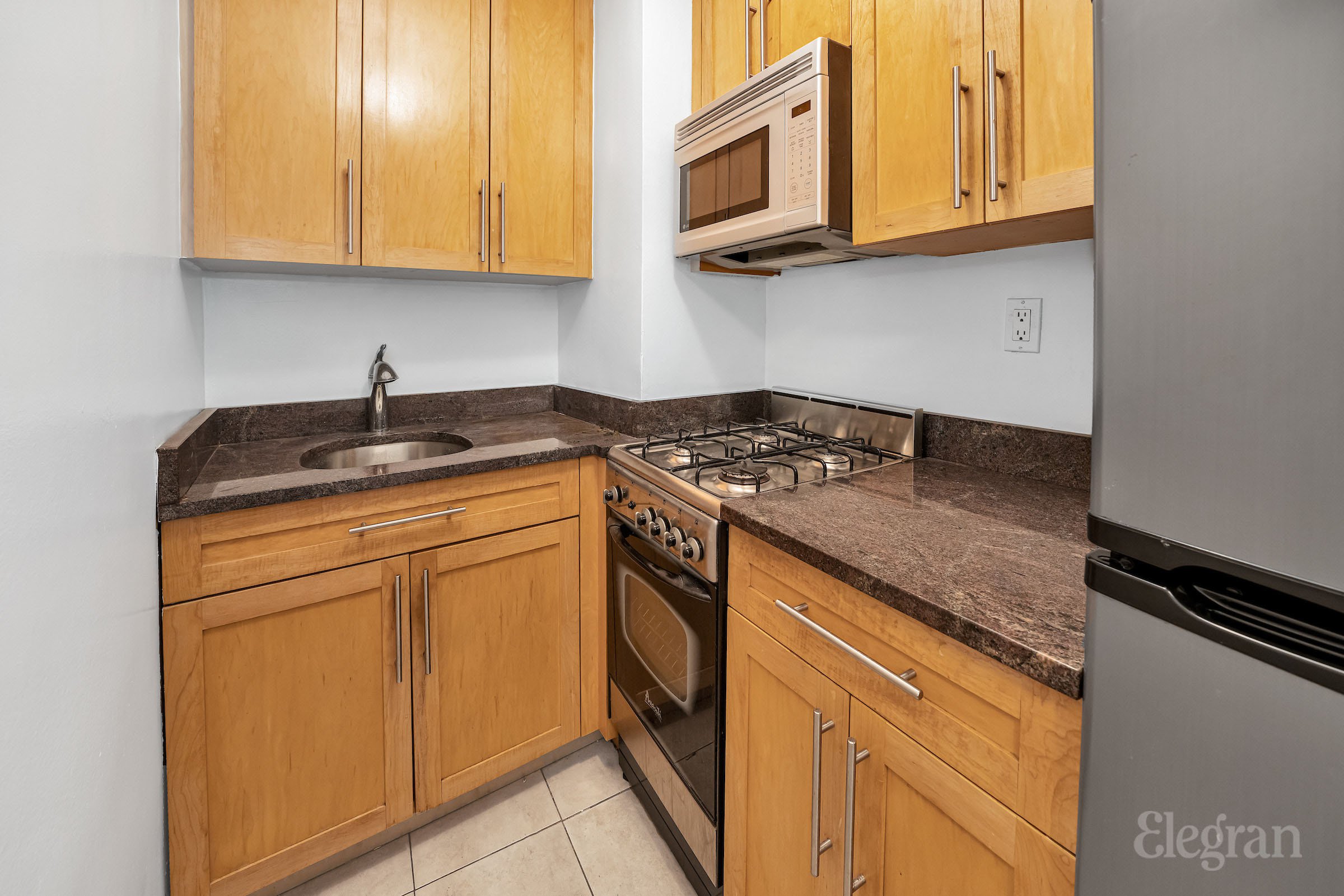 225 E 36th Street 2-H