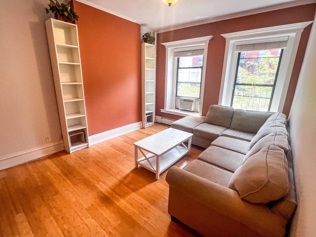 425 E 73rd Street 4-FE