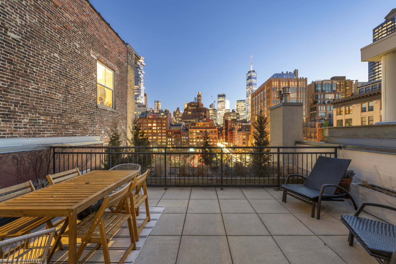 46 LAIGHT Street PH4