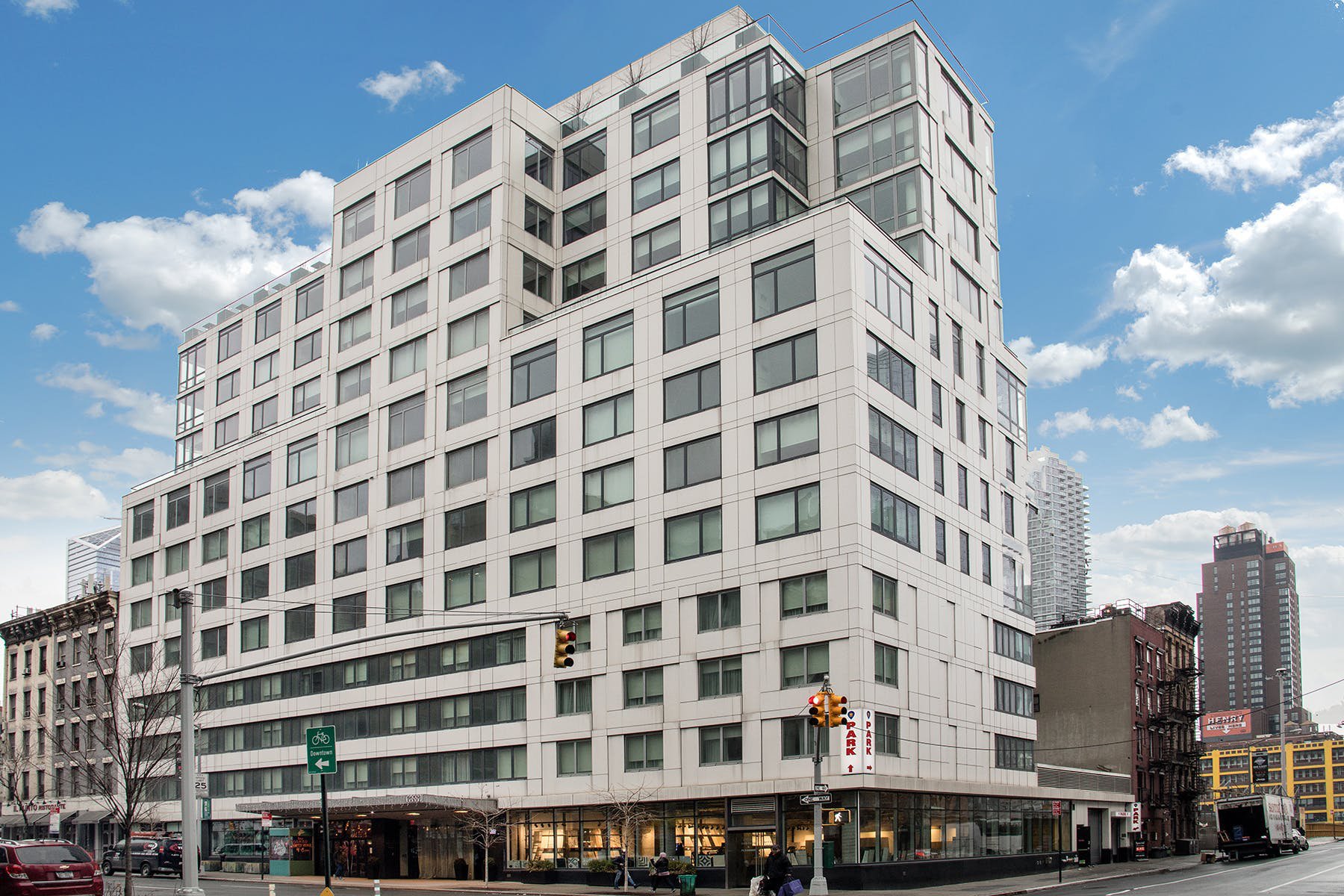 515 9th Avenue 10-E