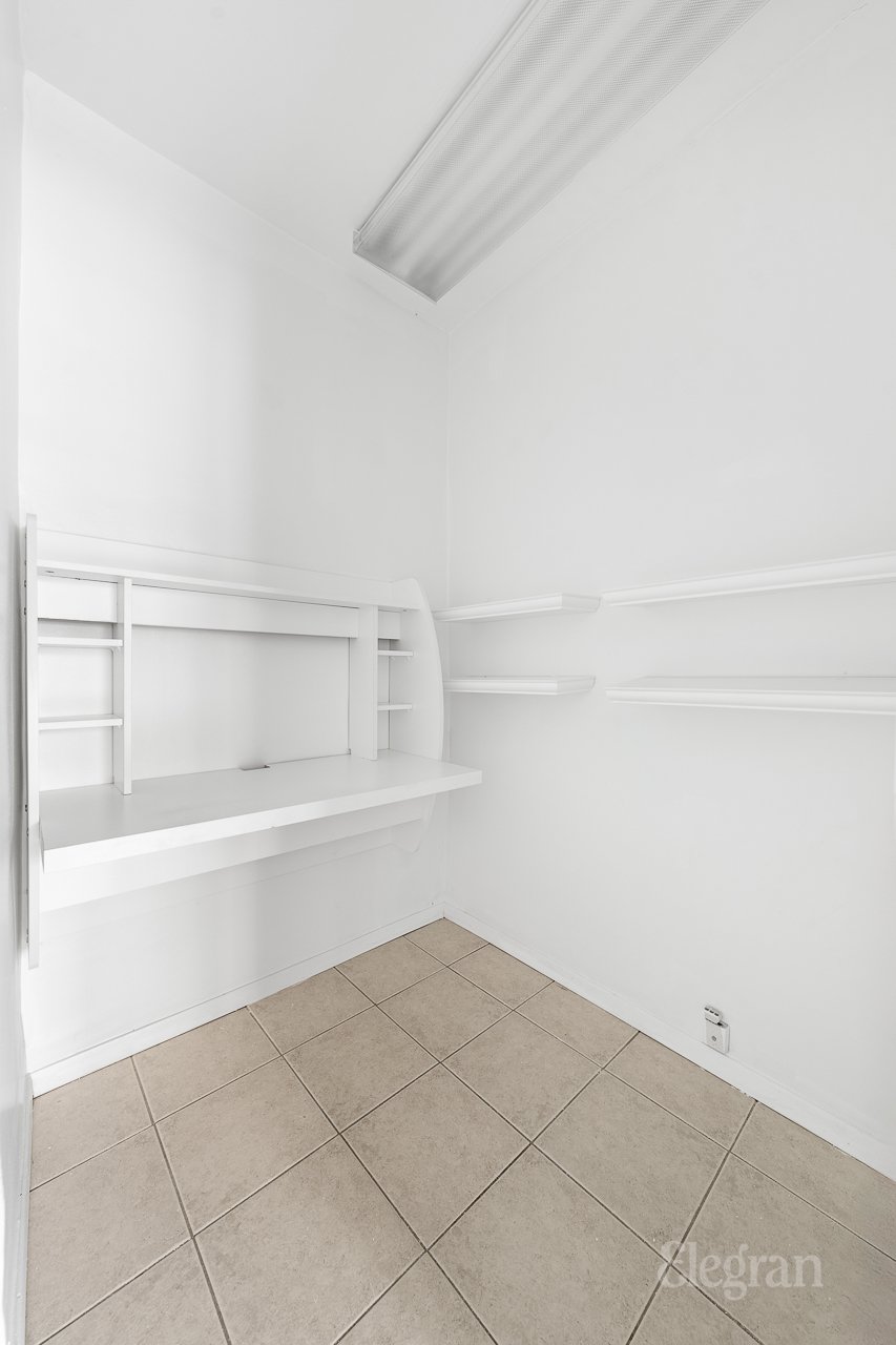 225 E 36th Street 2-P