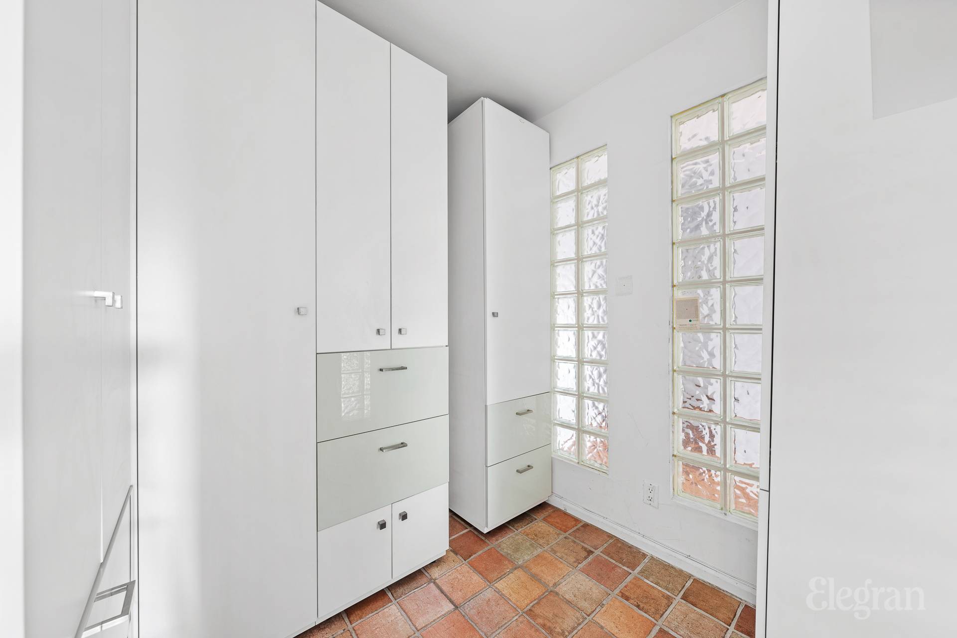 382 Central Park W 18-J