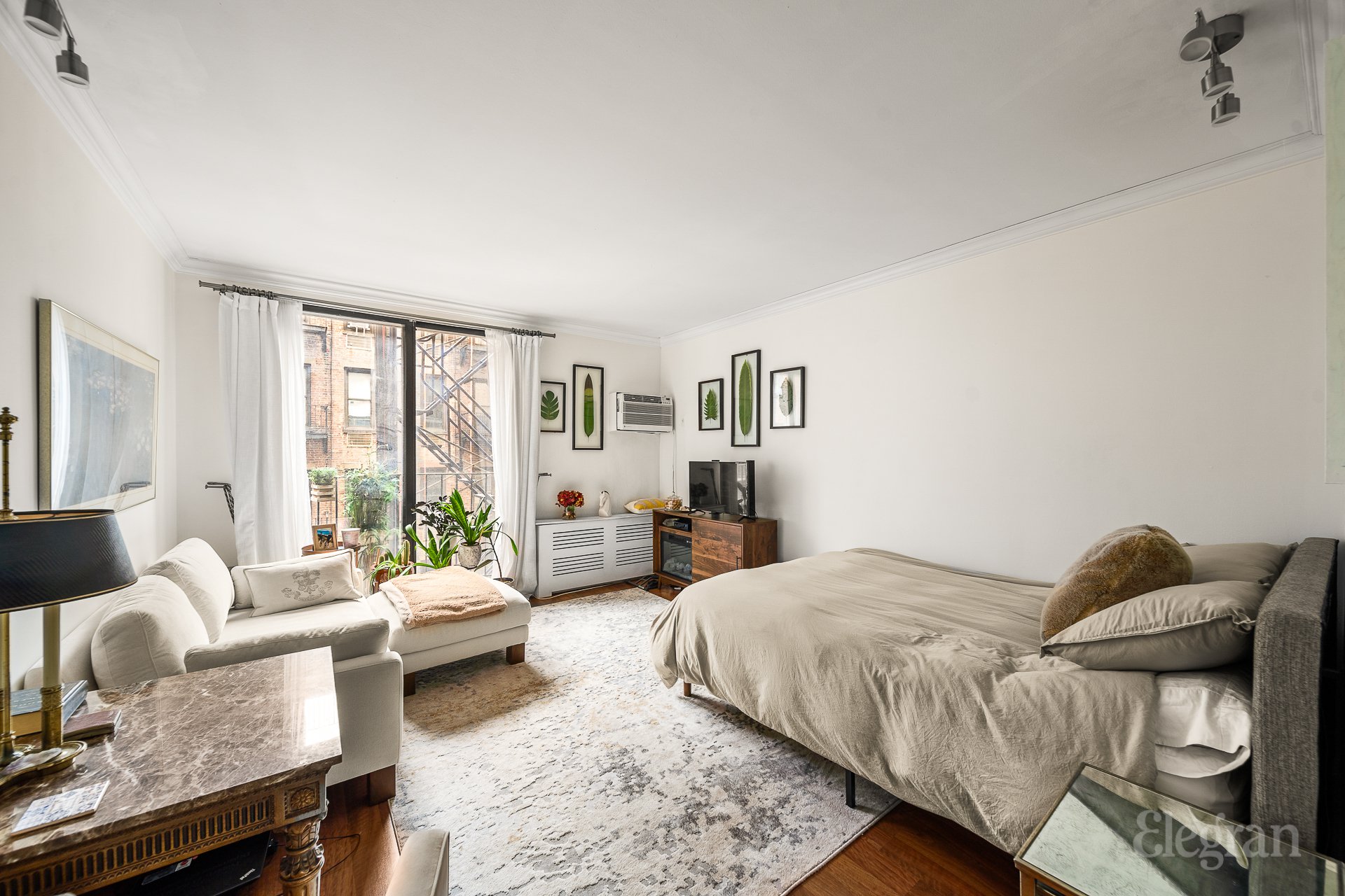 215 E 24th Street 319