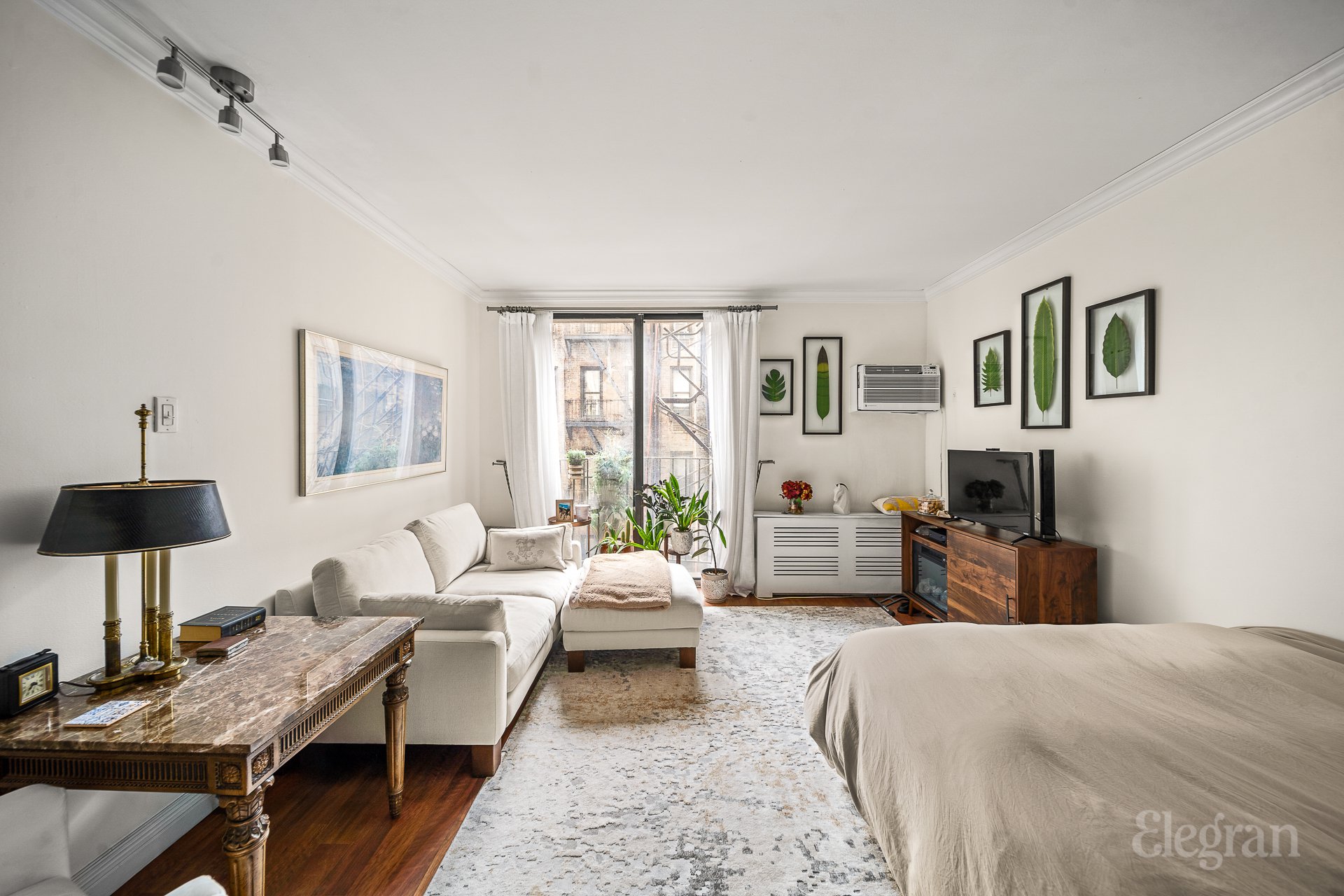 215 E 24th Street 319