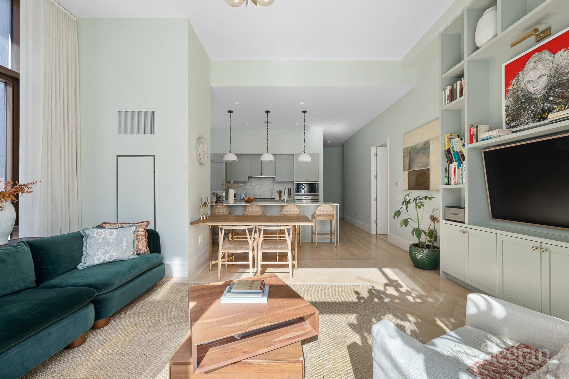 215 E 19th Street 2-B