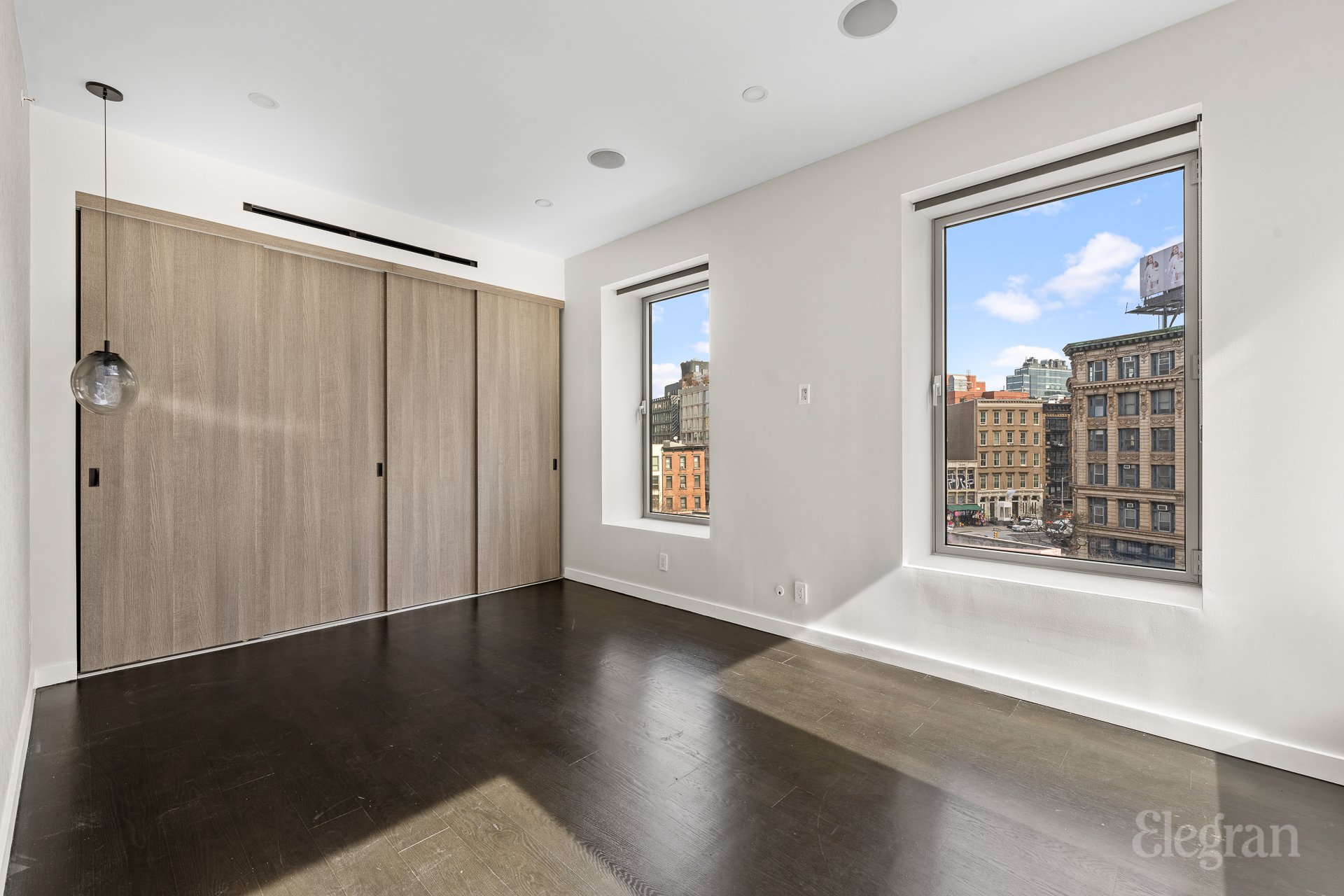 1 York Street 4-F