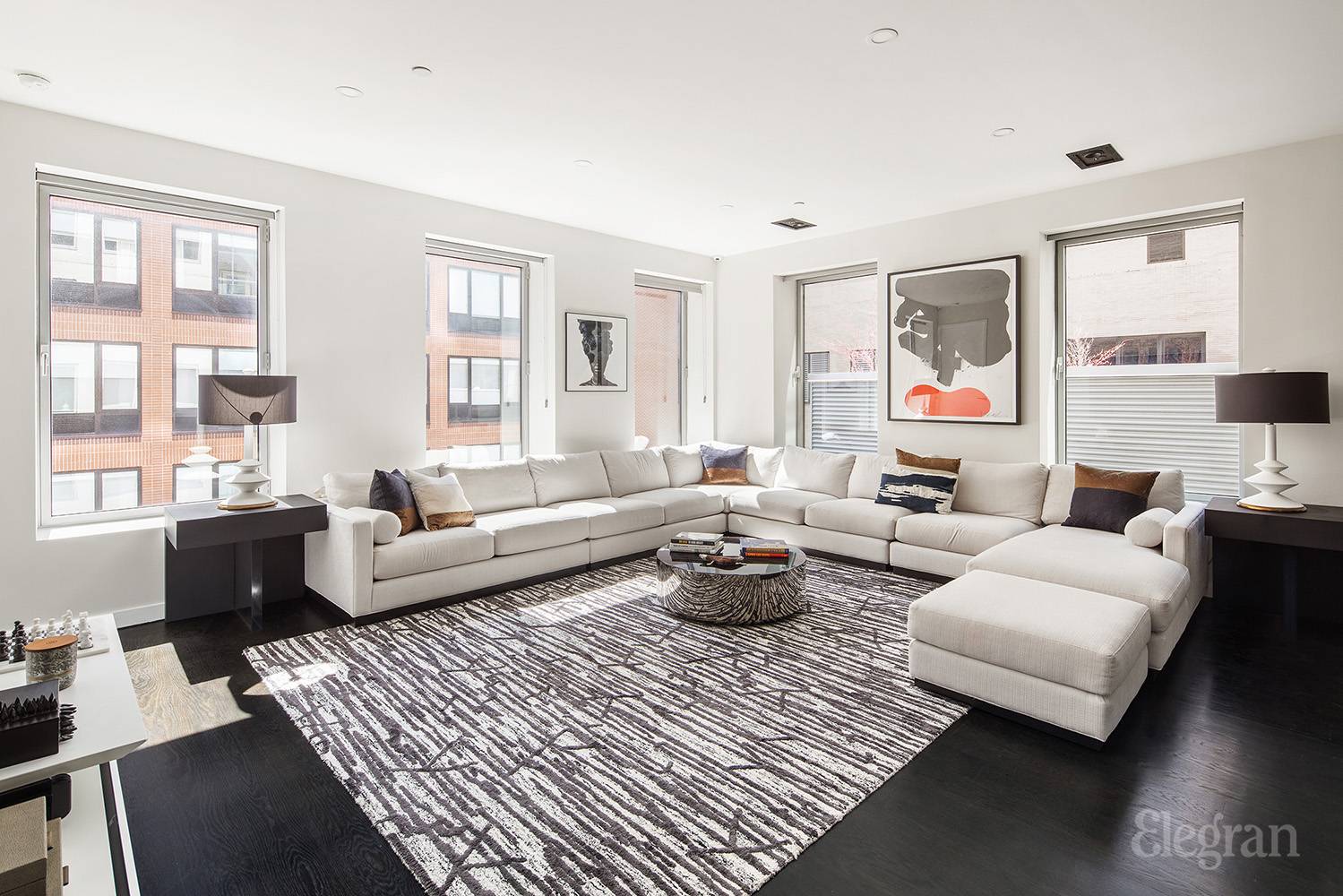 1 York Street 4-F
