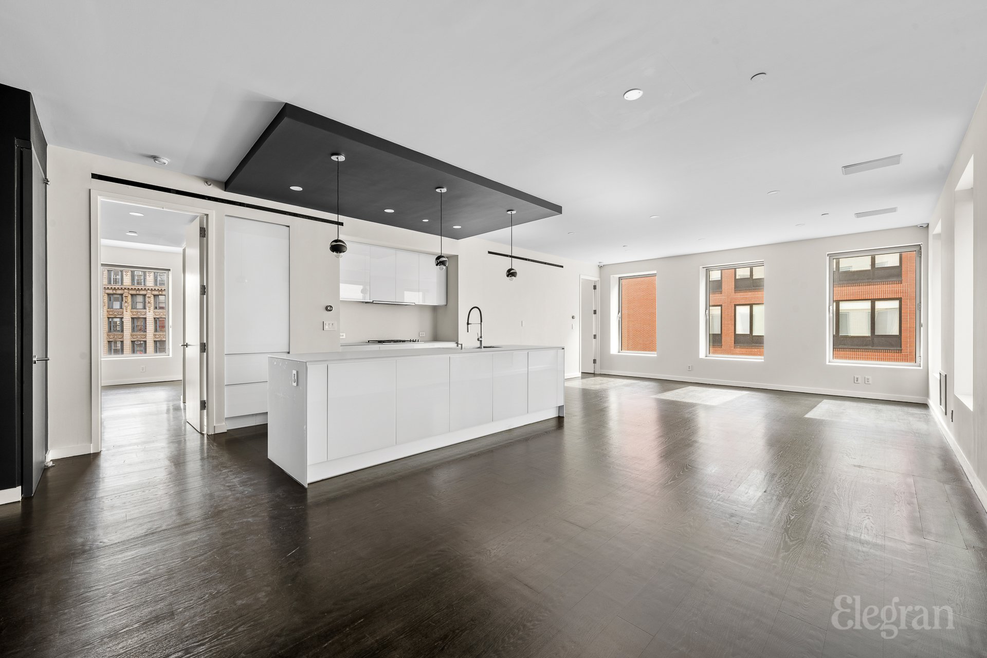 1 York Street 4-F