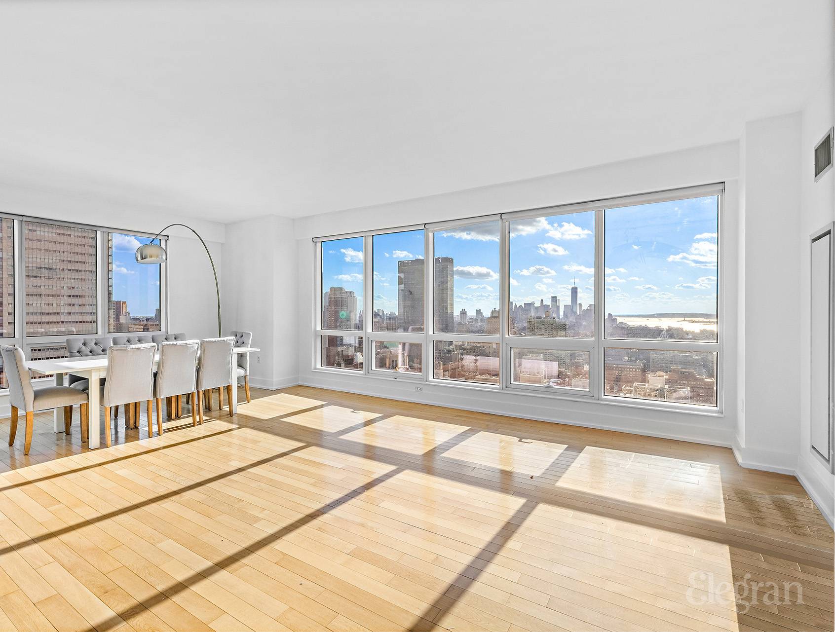 350 W 42nd Street 45G