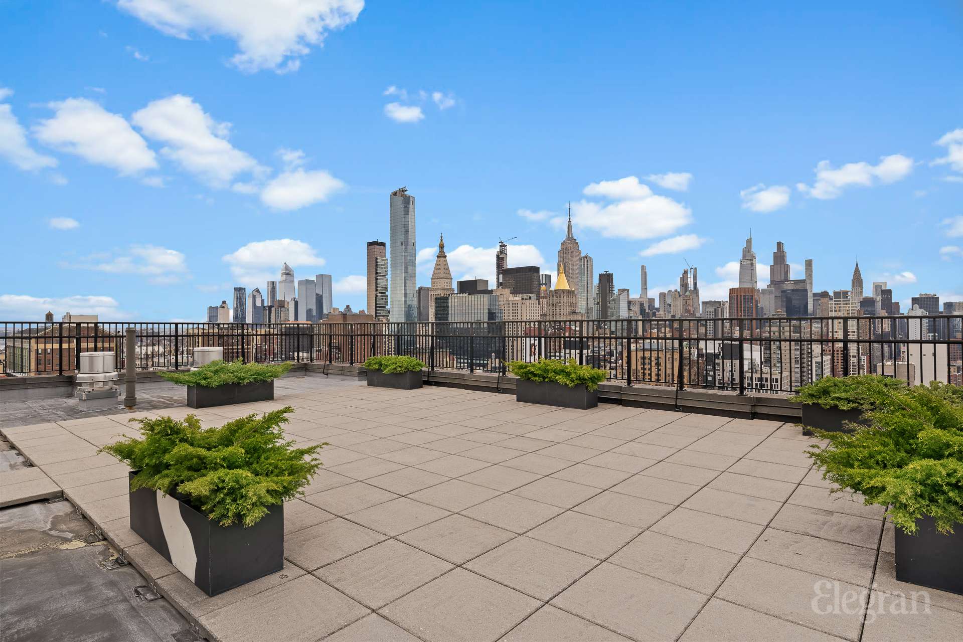 201 E 17th Street 4D