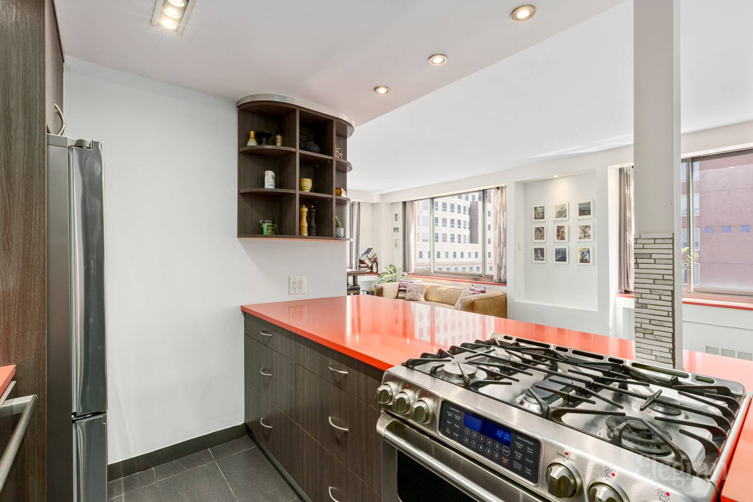 300 Albany Street 7i