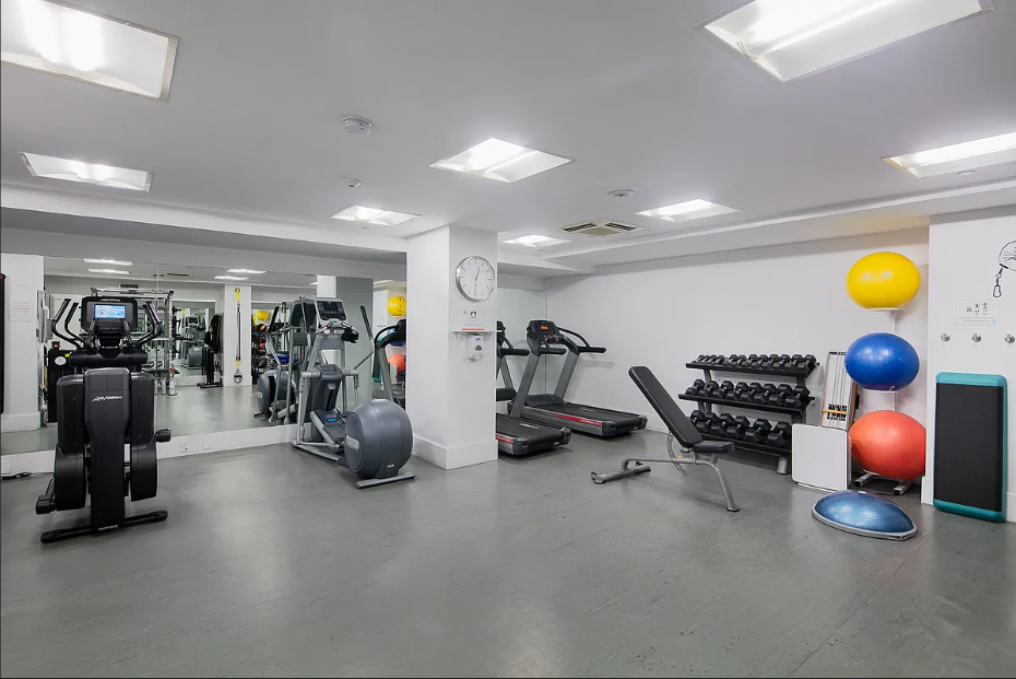 200 E 74th Street 2G