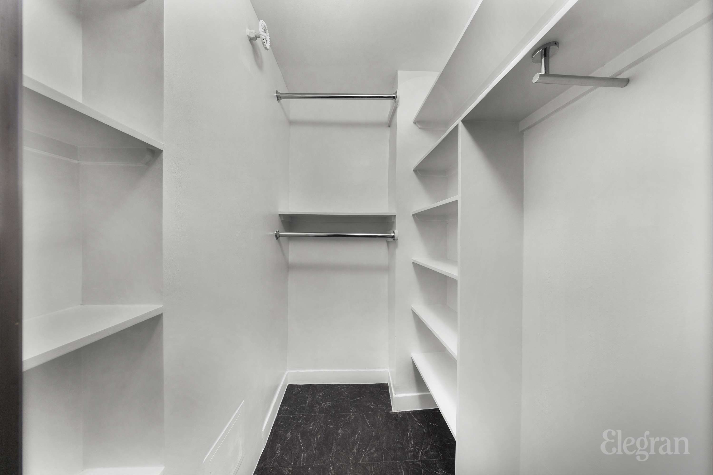 325 W 45th Street 520