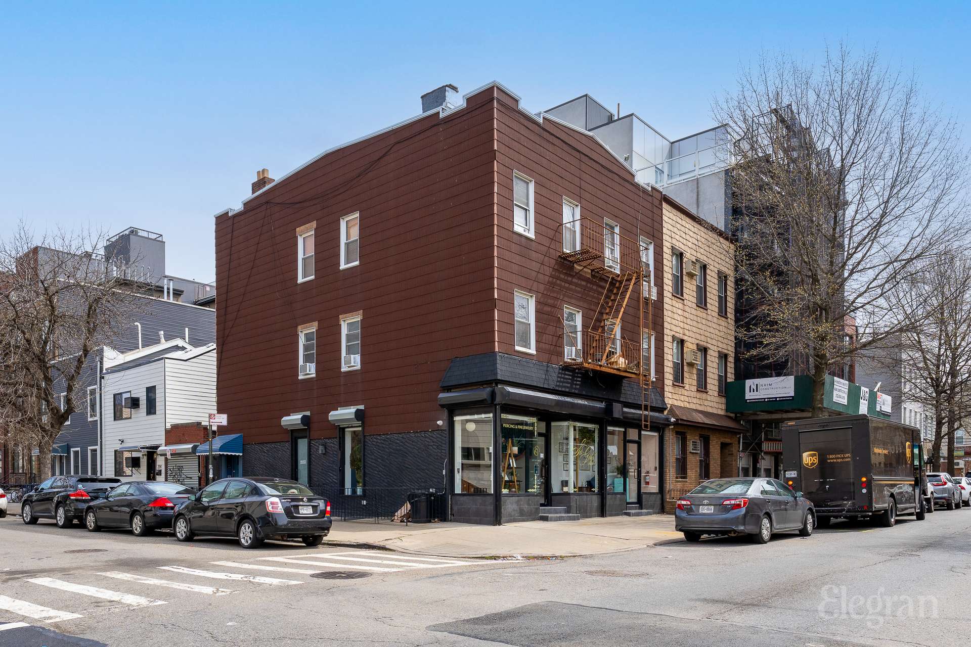 448 Humboldt Street 2R