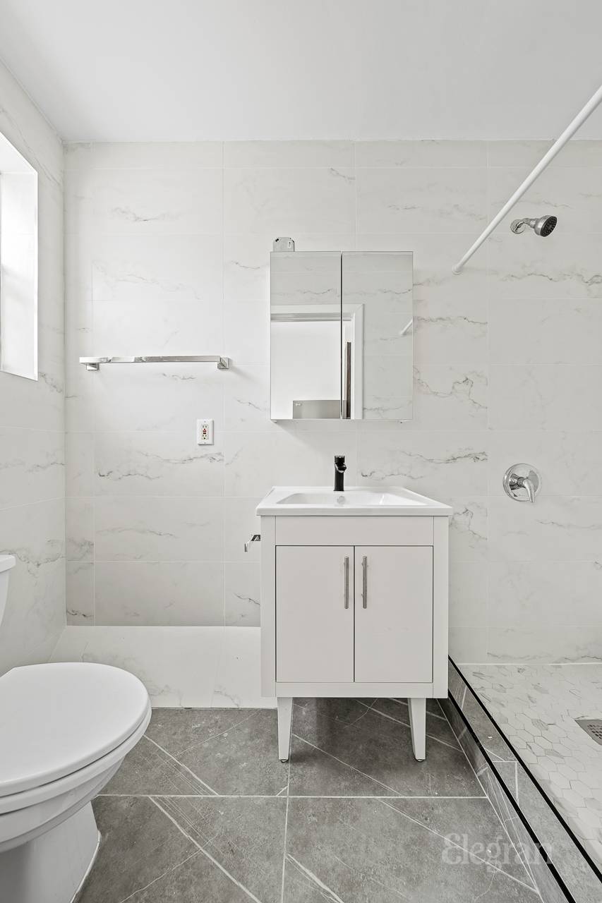 448 Humboldt Street 2R