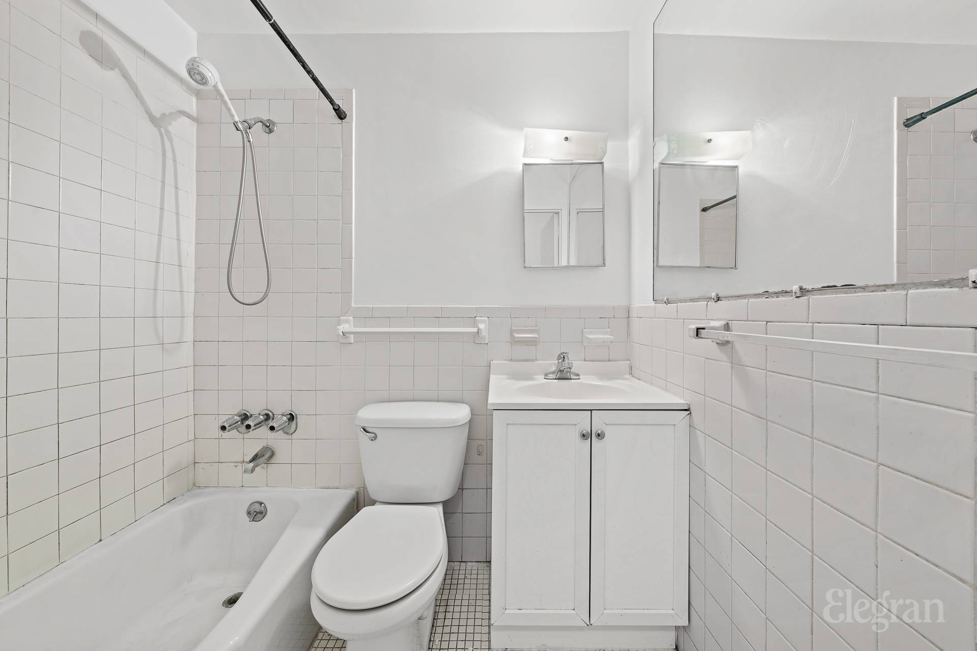 215 E 24th Street 104