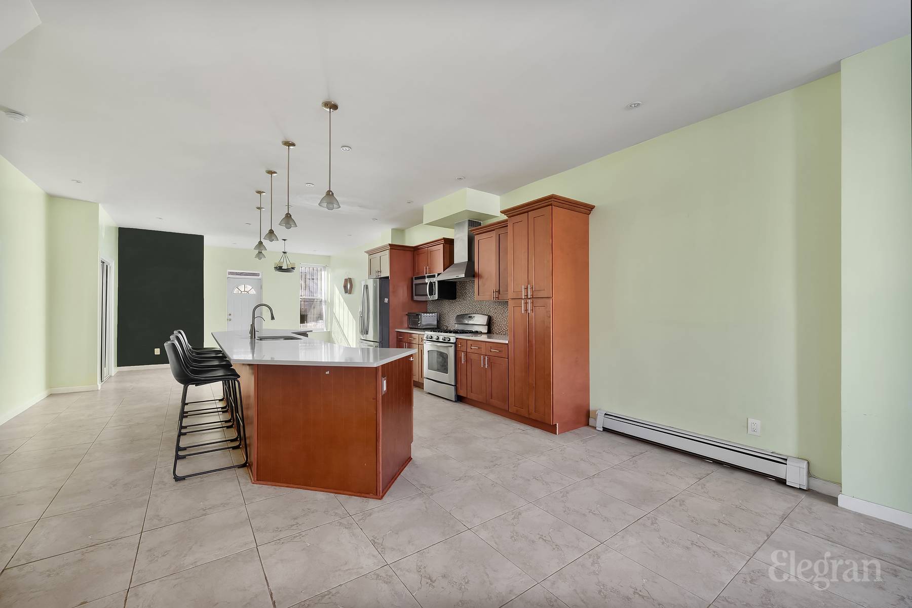 708 Lexington Avenue