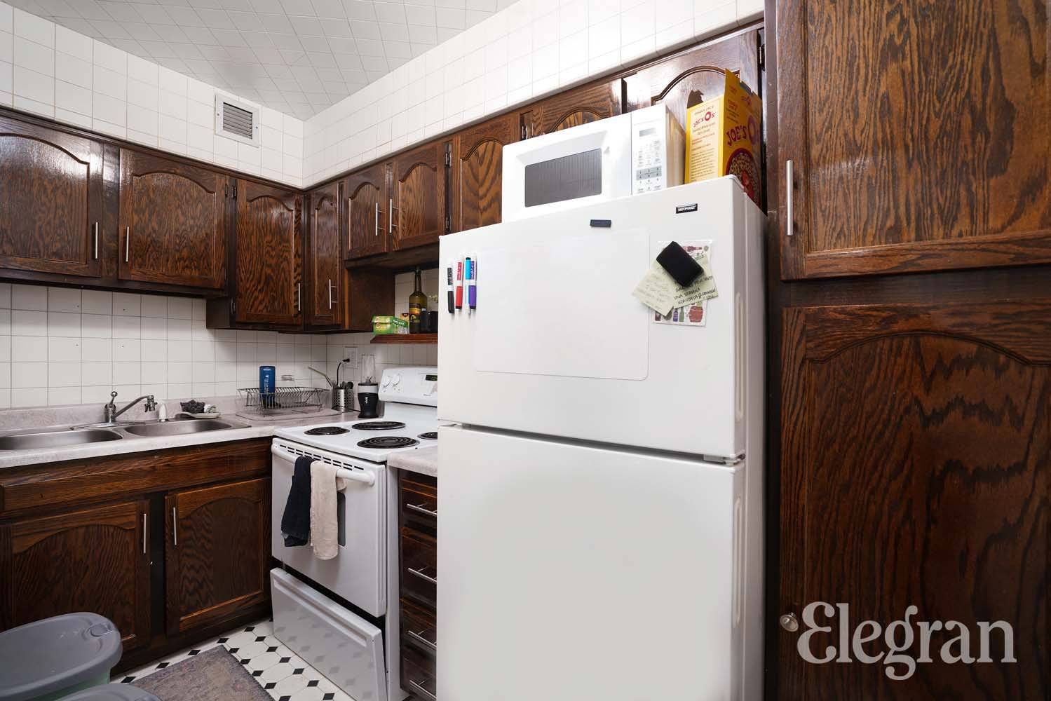 217 E 60th Street 401