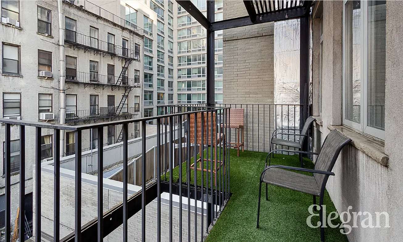446 W 38th Street Floor 4