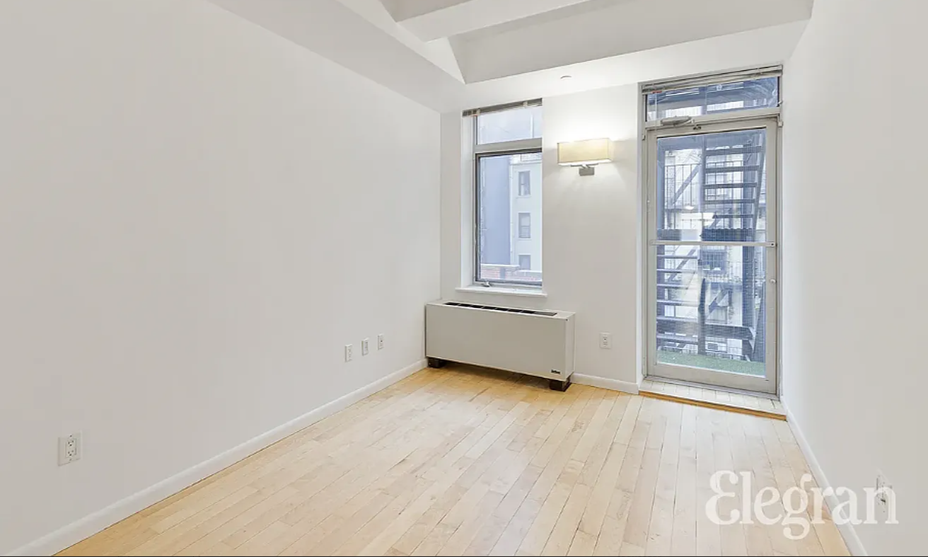 446 W 38th Street Floor 4
