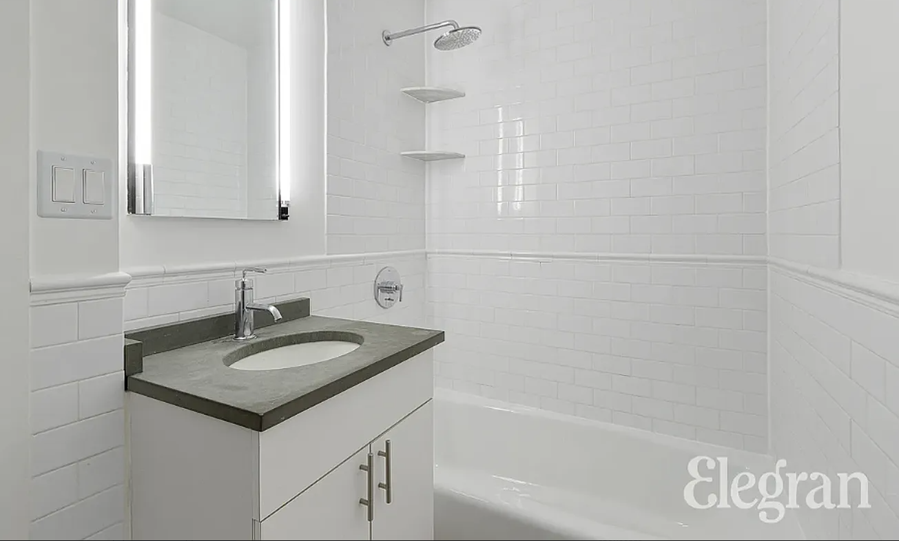 446 W 38th Street Floor 4