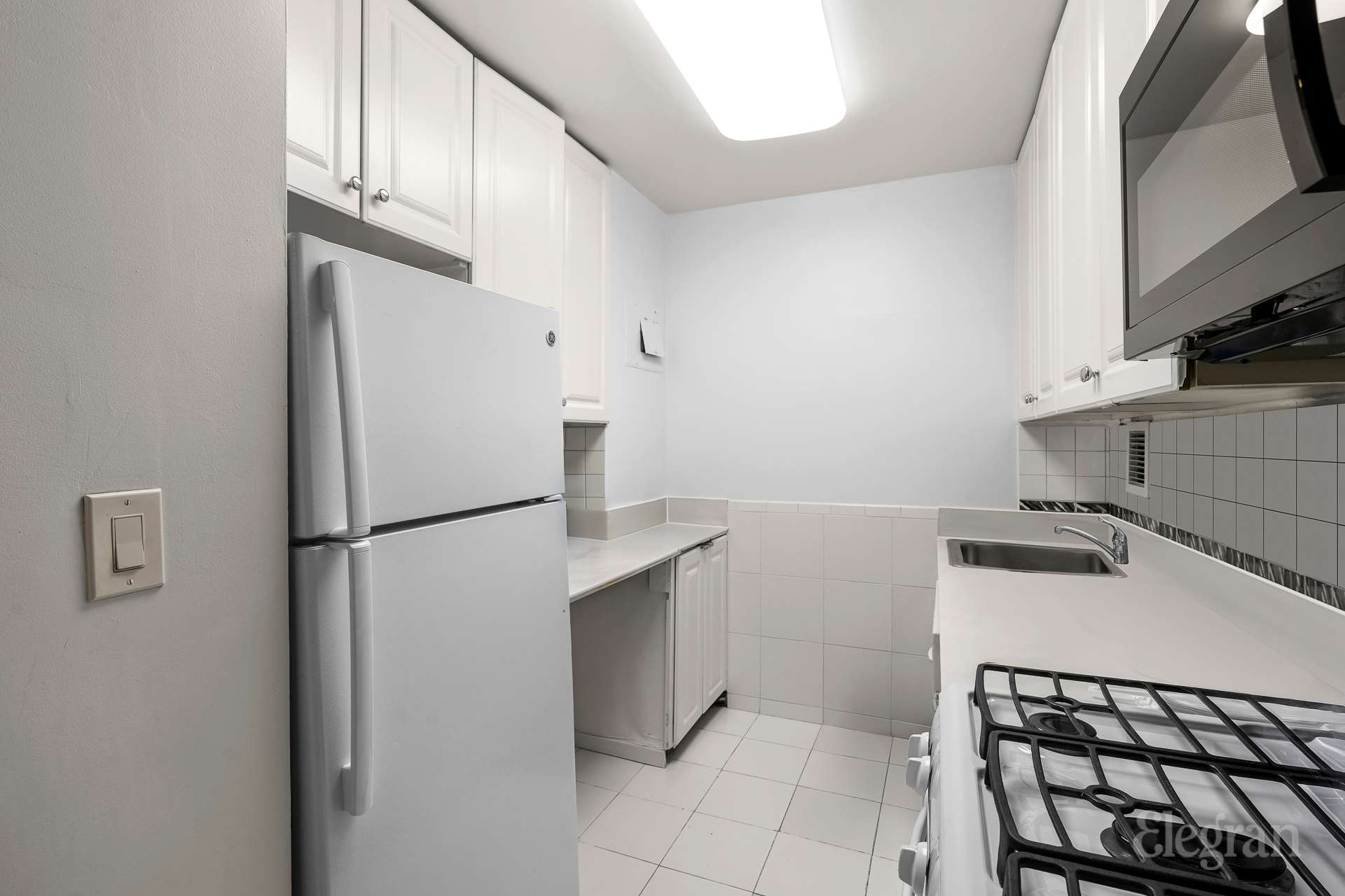 330 E 38th Street 16B