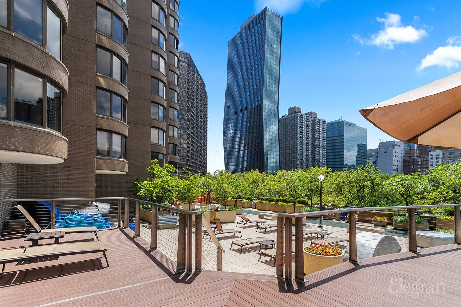 330 E 38th Street 16B