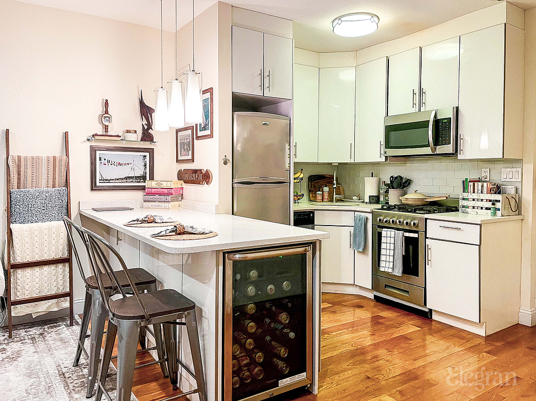 350 E 54th Street 4C