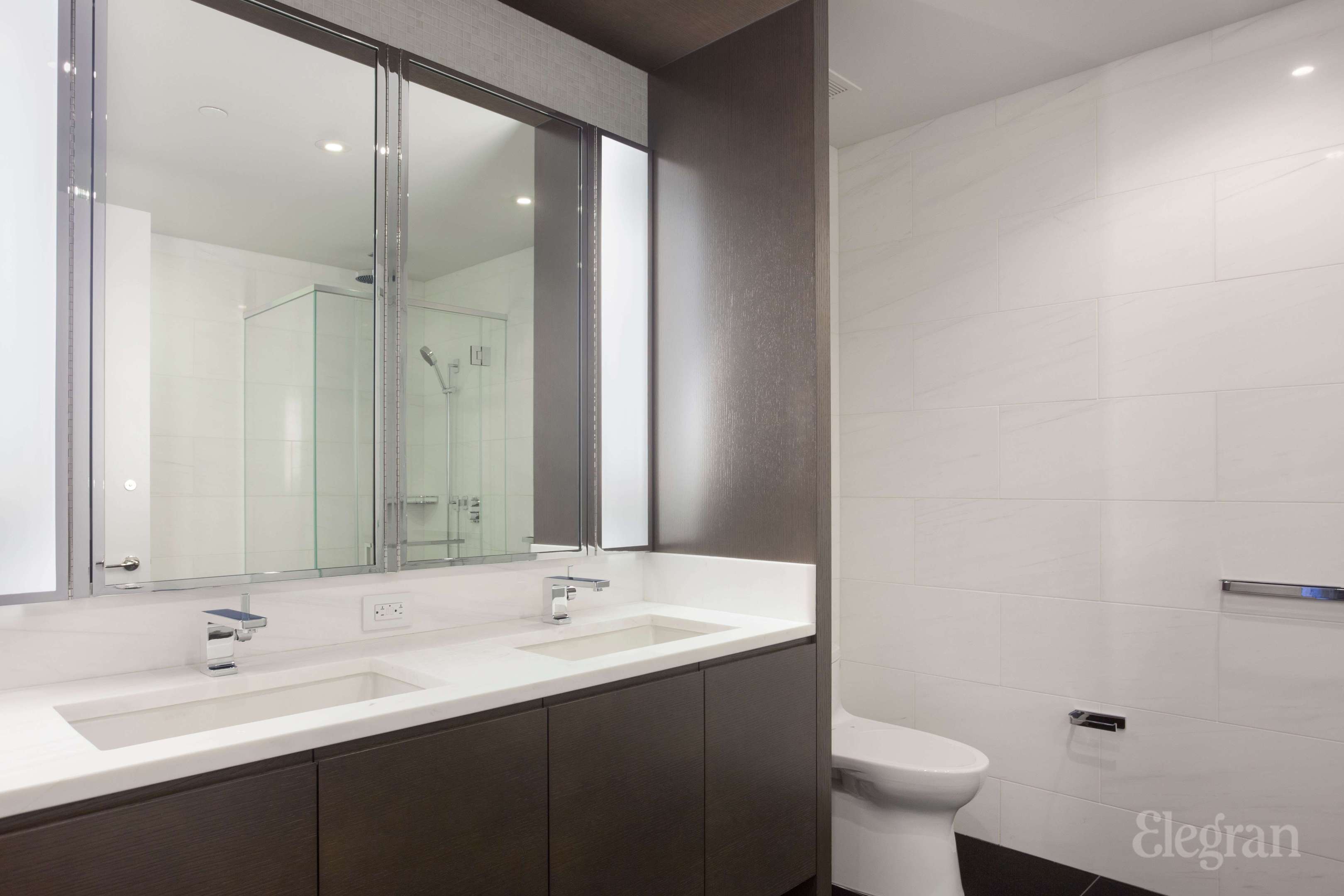 50 Riverside Boulevard 19A
