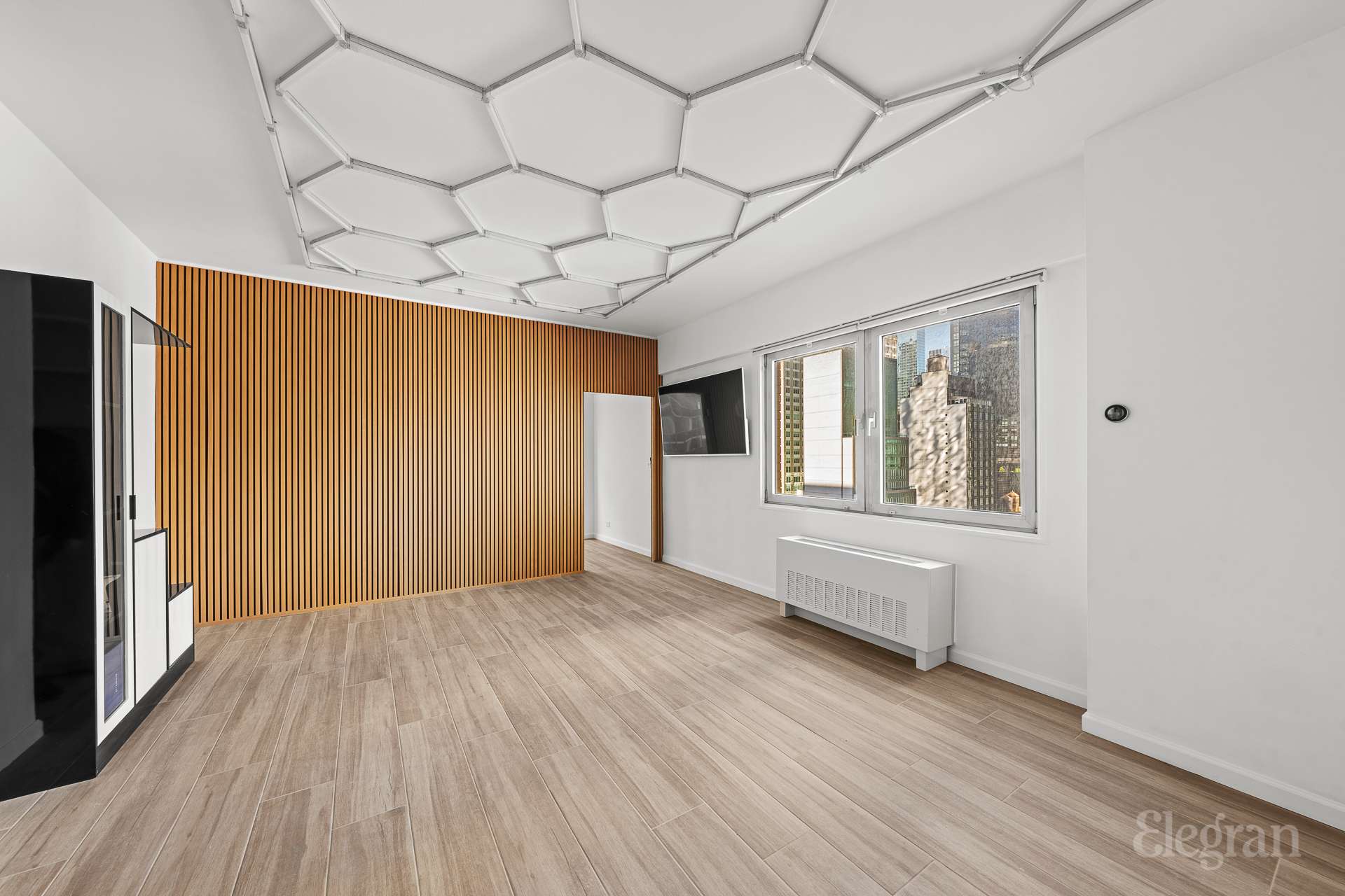 58 W 58th Street 26F