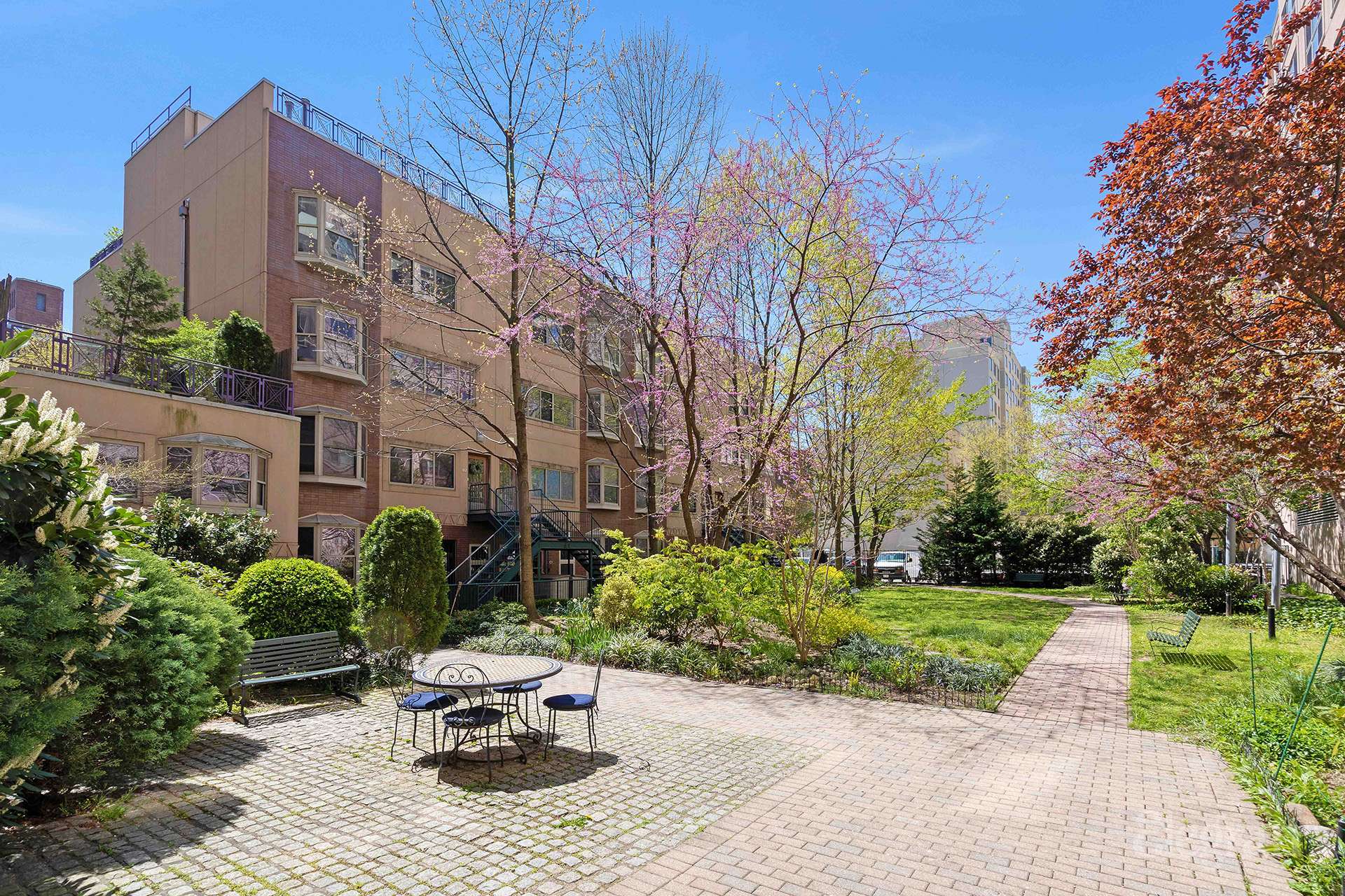 1400 5th Avenue 4G