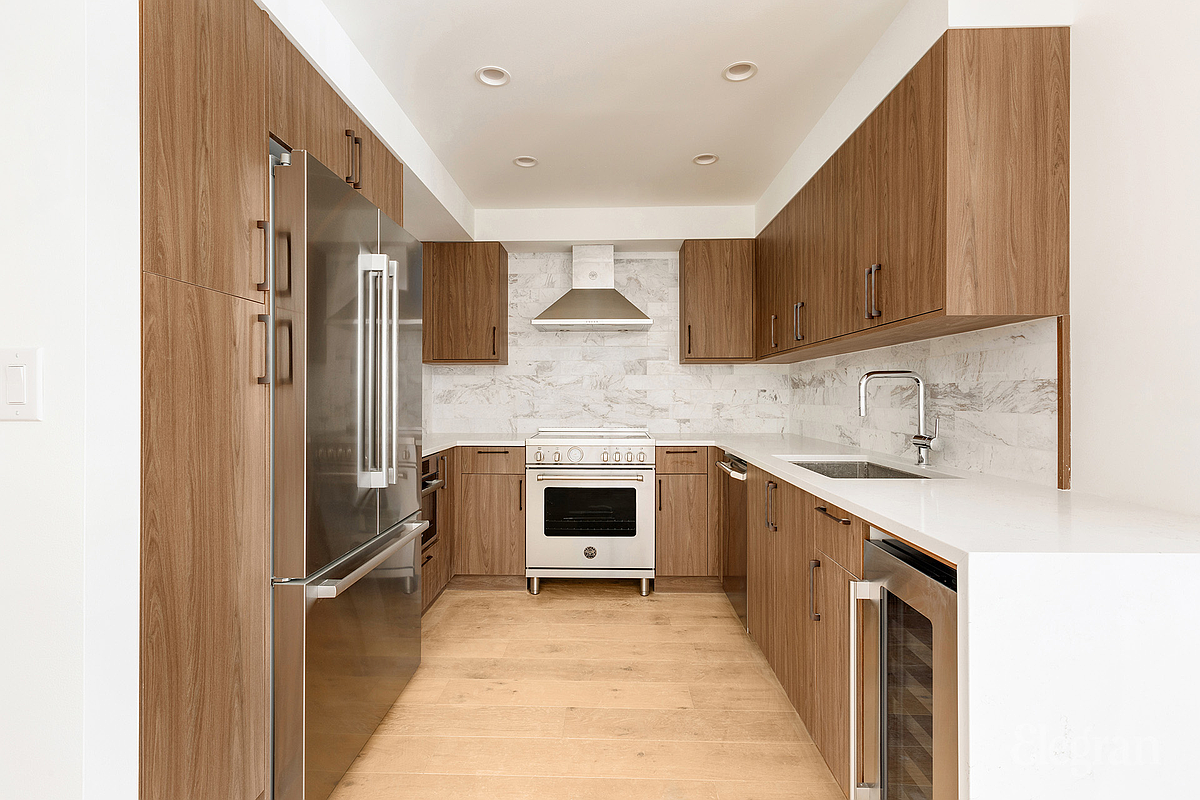 216 20th Street 2