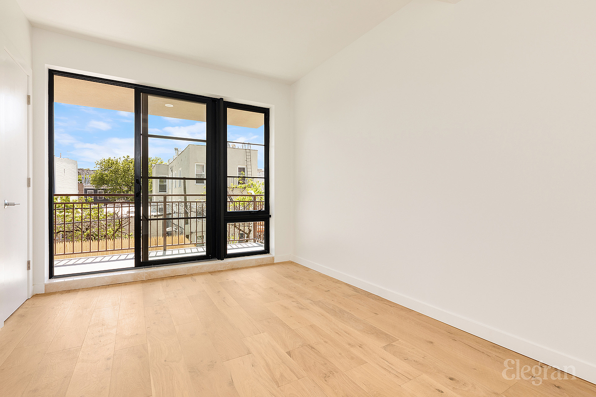 216 20th Street 2