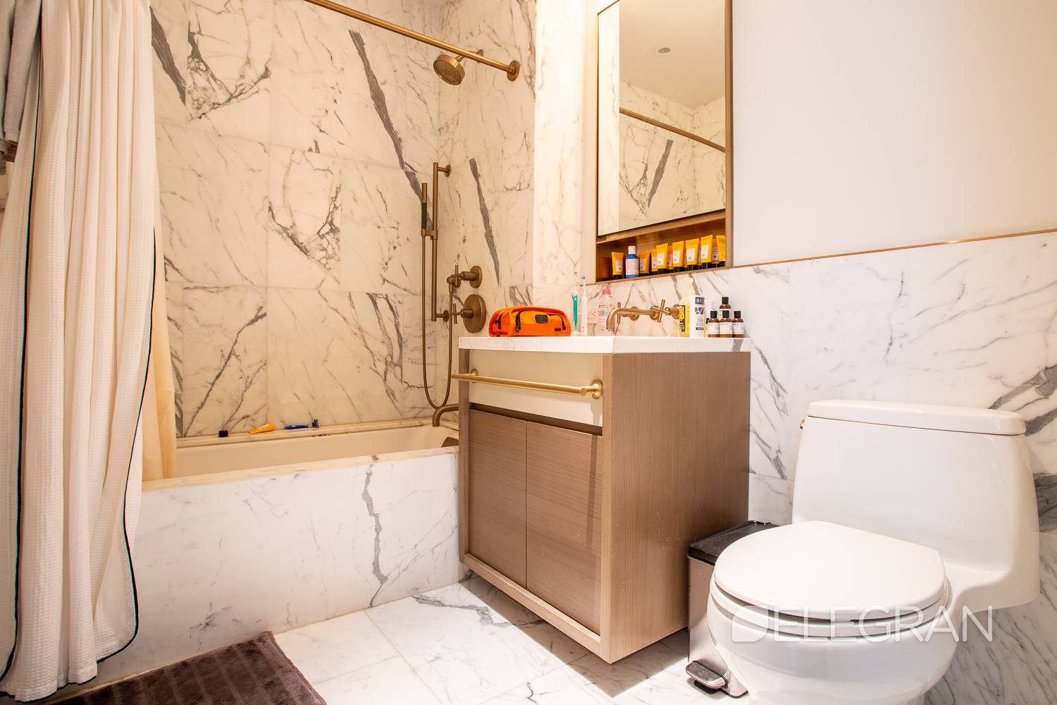 305 E 51st Street 18C