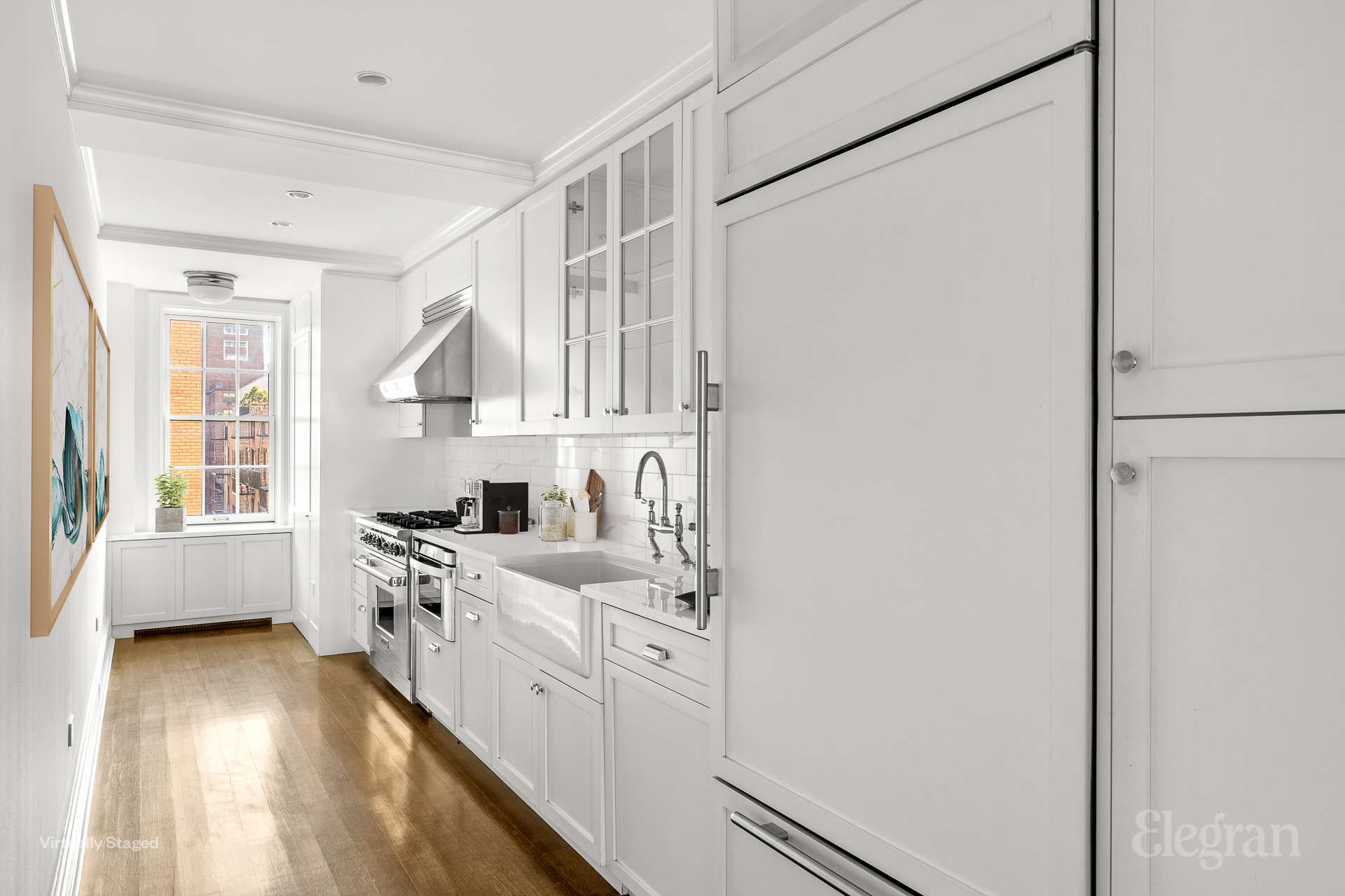 28 E 10th Street 10B