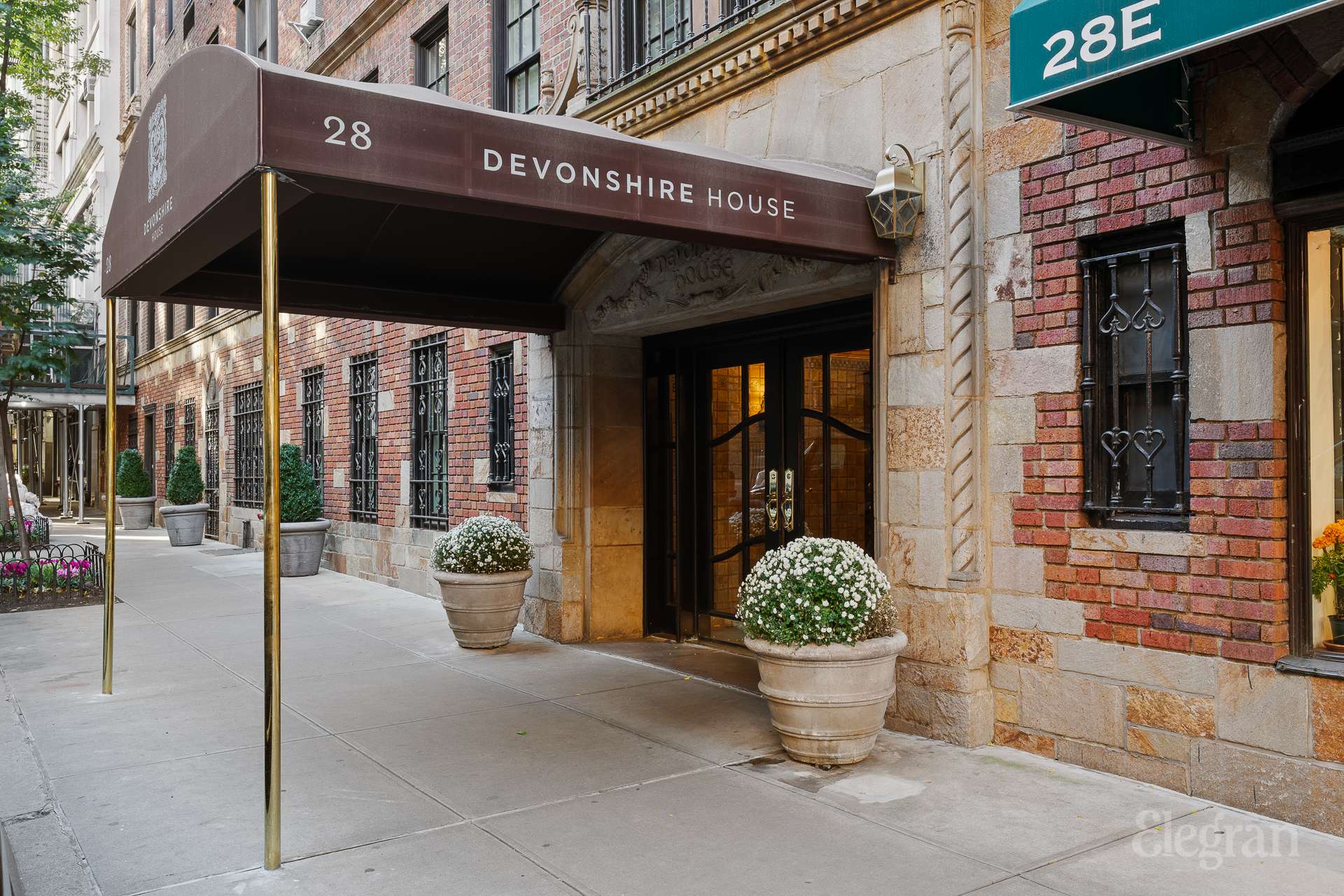 28 E 10th Street 10B