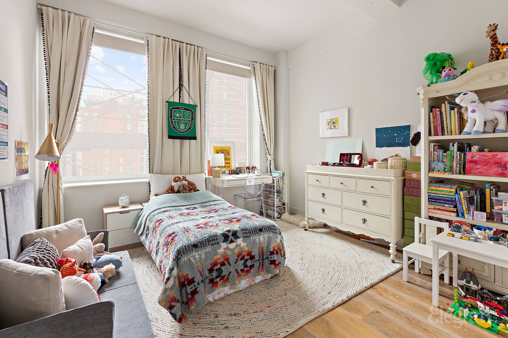 93 Worth Street 1102