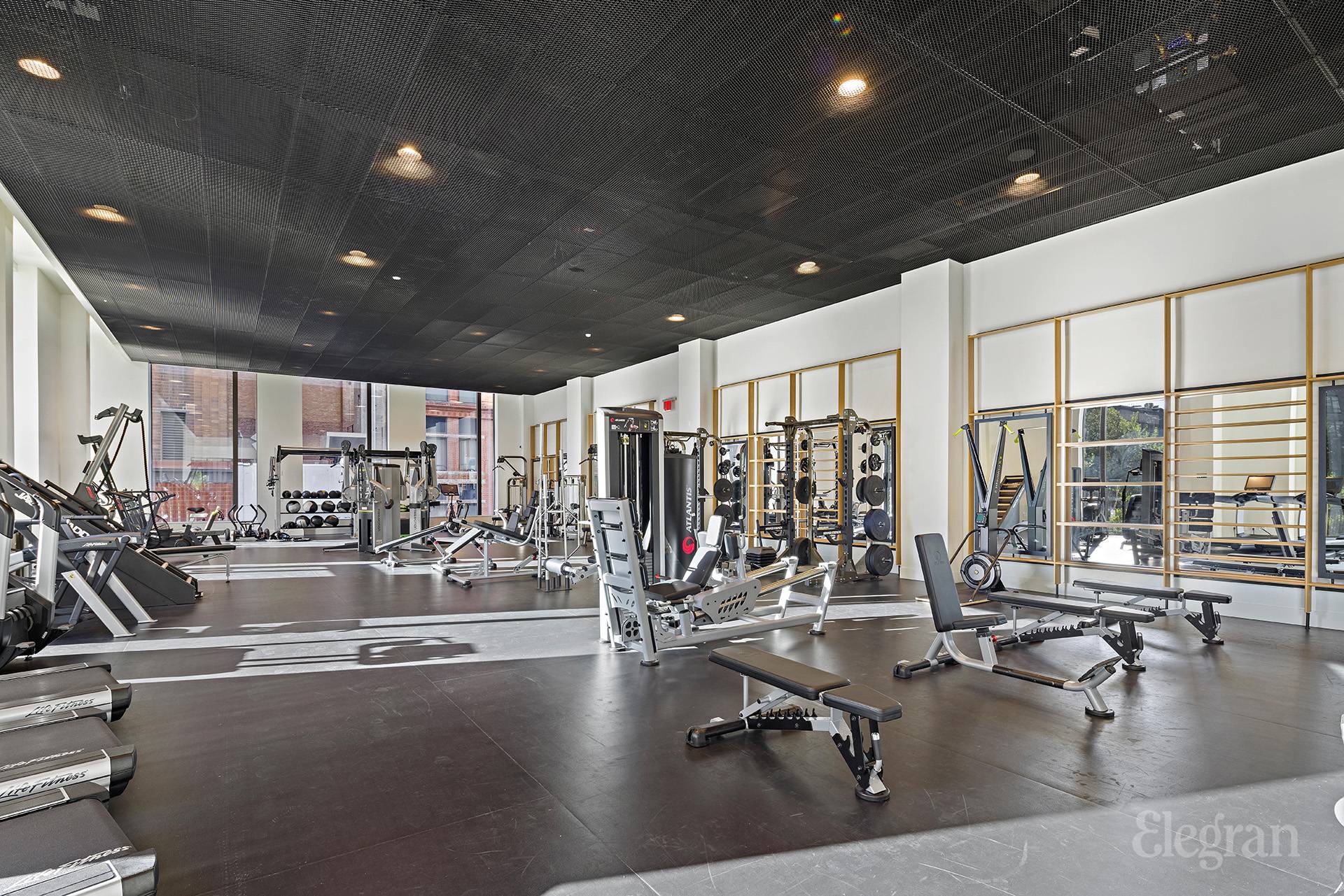 11 Hoyt Street 39F