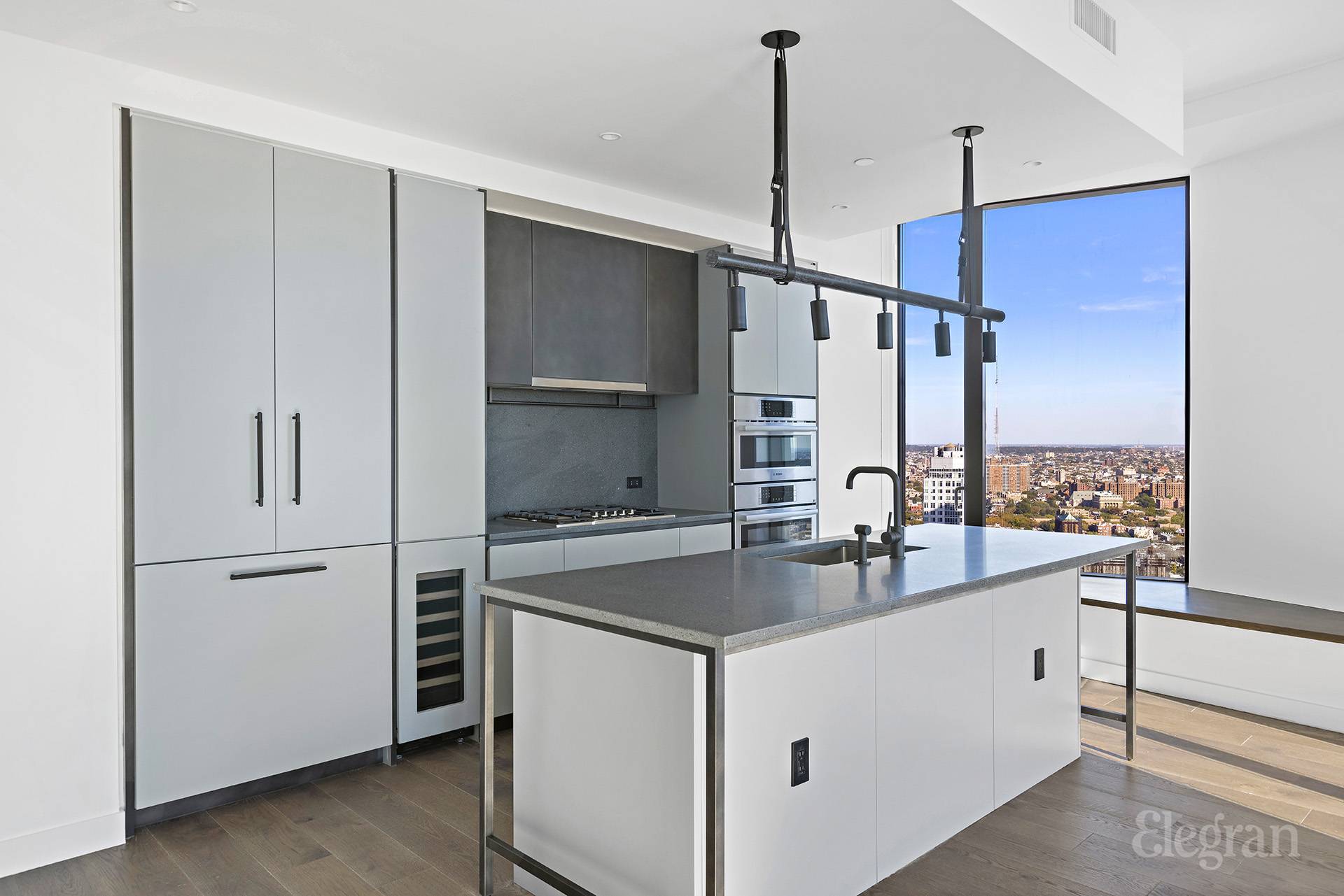 11 Hoyt Street 39F
