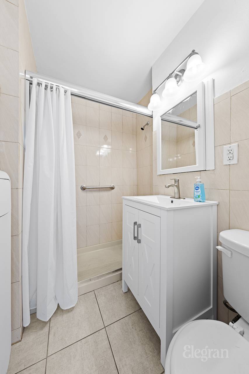 225 E 36th Street 4-J