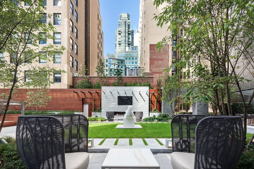 217 W 57th Street 34F