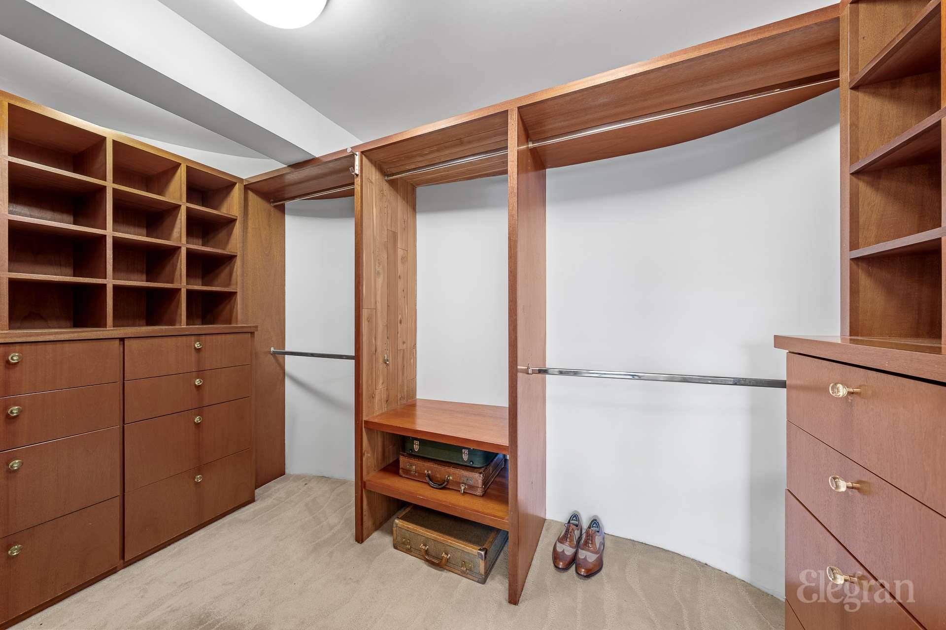118 E 60th Street 33/32 Duplex