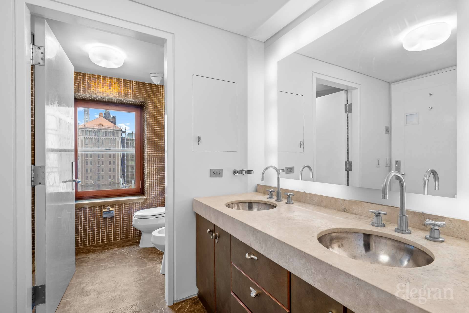 118 E 60th Street 33/32 Duplex