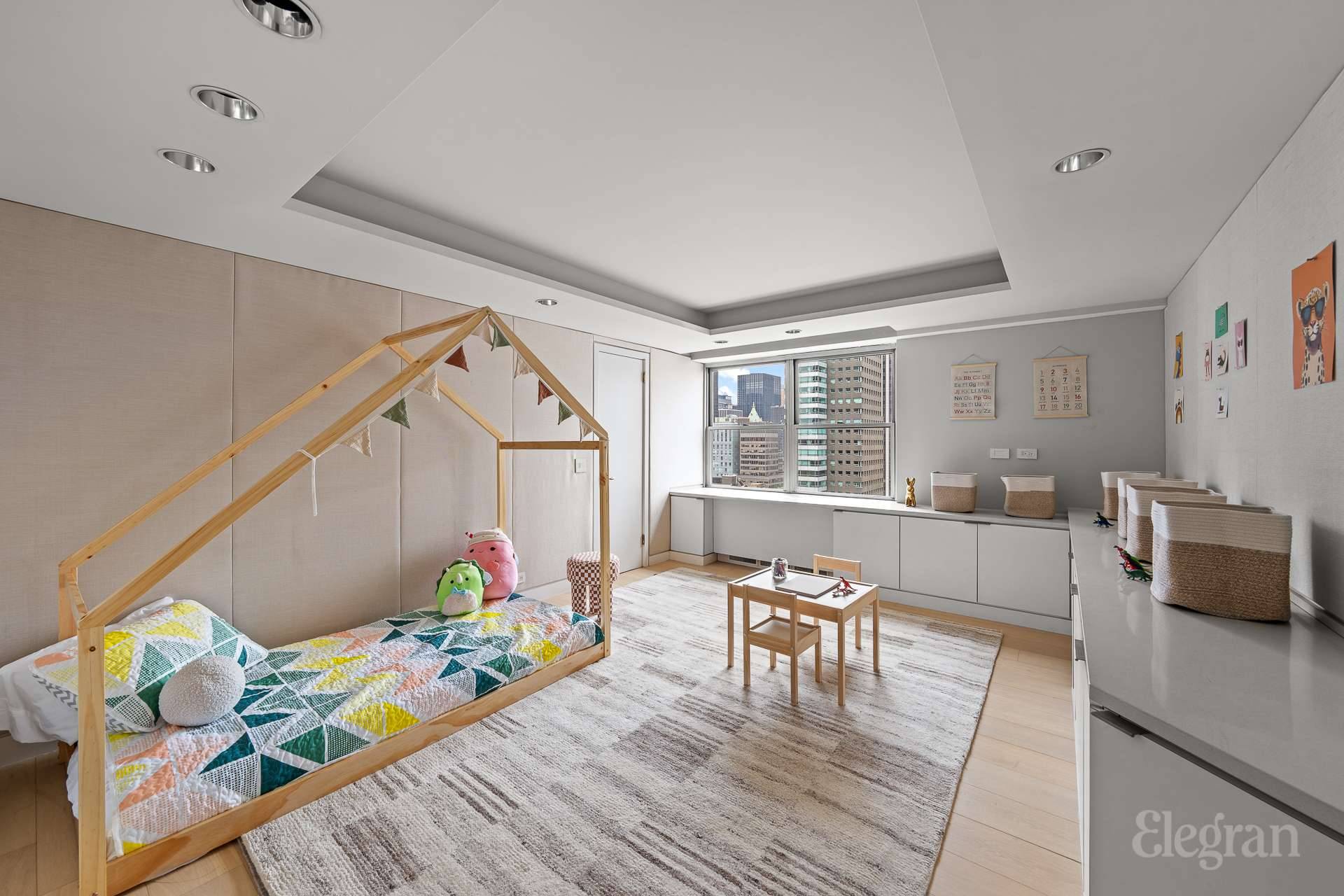 118 E 60th Street 33/32 Duplex