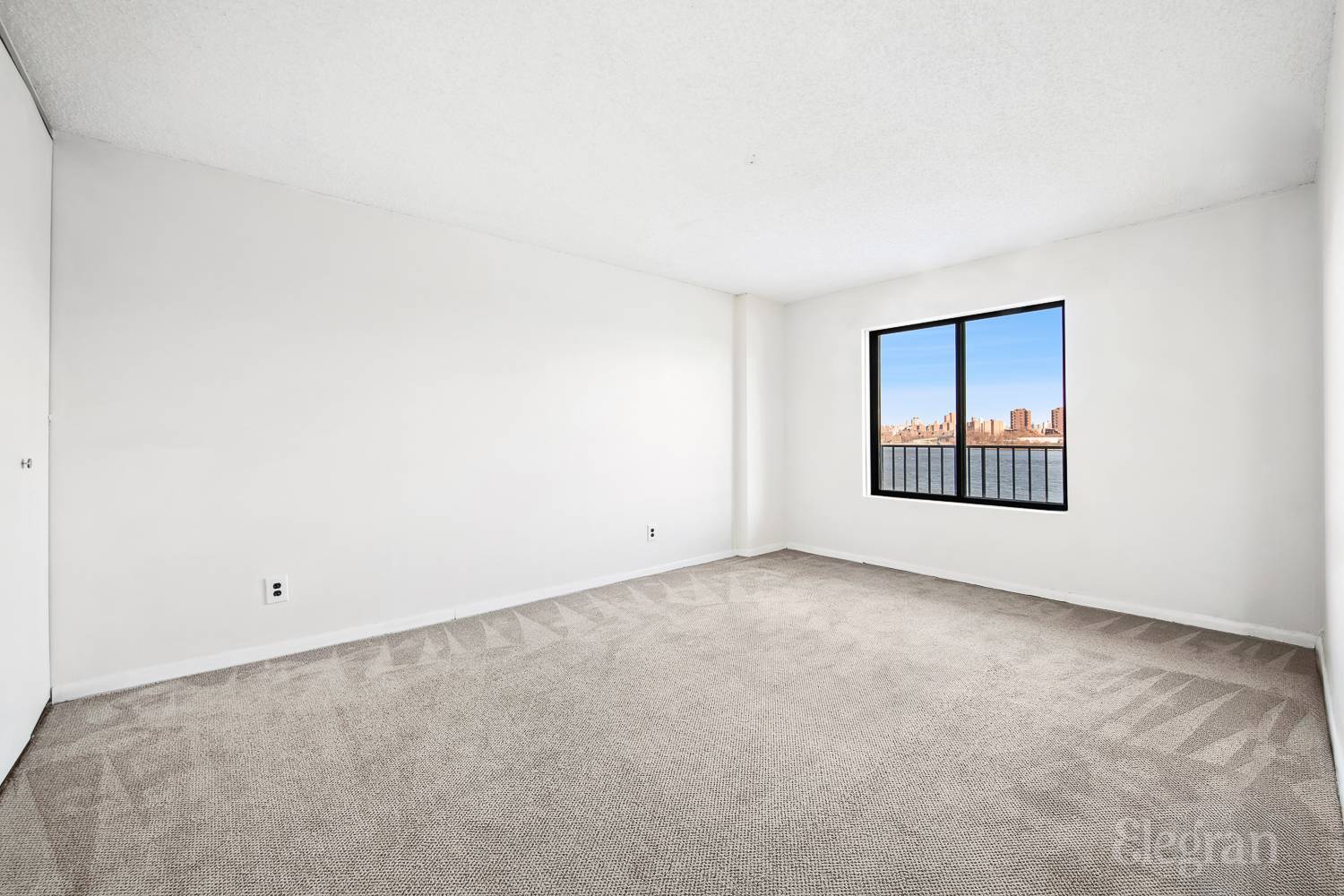 25-40 Shore Boulevard 4M